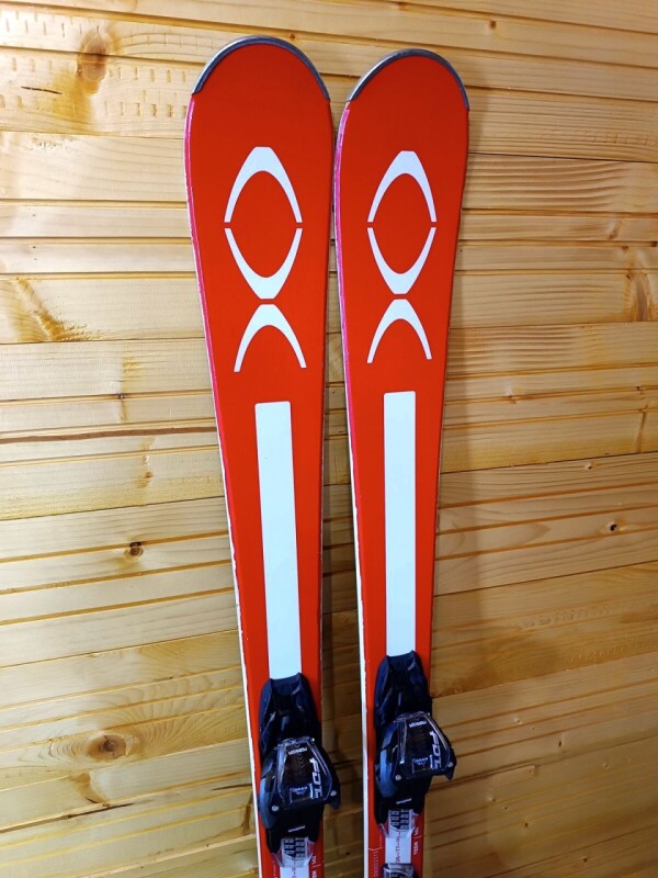 LYŽE XO TEEN SWISS SKI 148CM